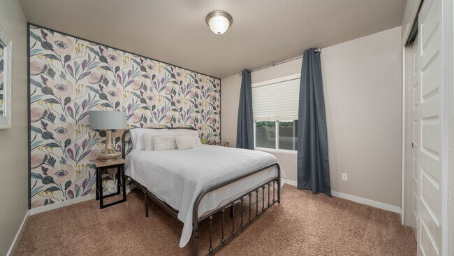Building Photo - Furnished Rental in the Spring Creek Neighborhood