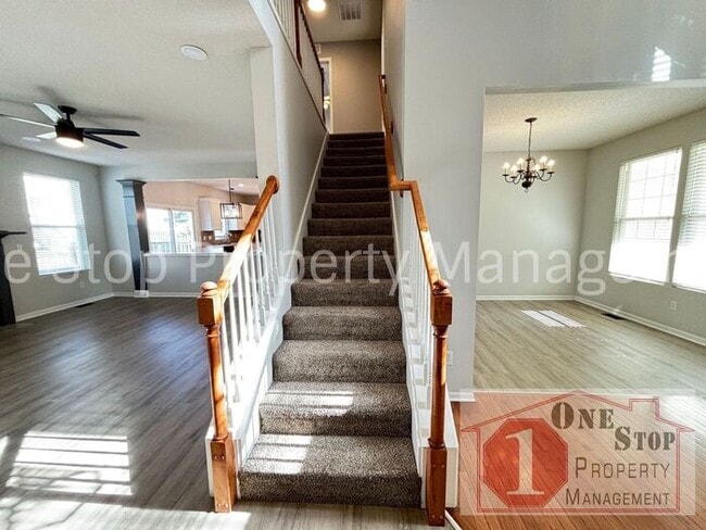 Building Photo - Luxury 5 bedroom, 4 bathroom Home Availabl...
