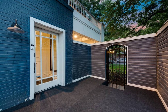 Building Photo - 4502 Reiger Ave