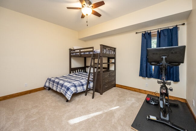 Building Photo - 153 Golden Meadow Ln