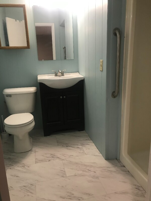 Building Photo - 185 N Main St