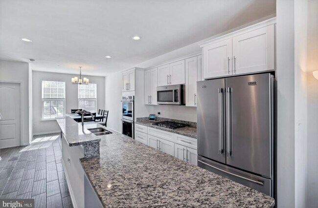 Building Photo - 9611 Weshire Dr