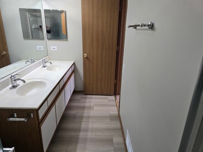 Building Photo - 2326 Dawson Ln