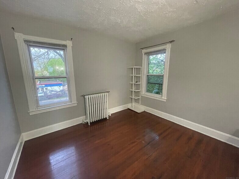 Building Photo - 989-991 Capitol Ave