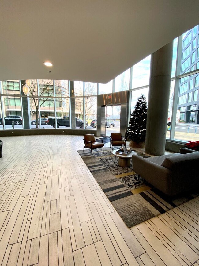 Building Photo - WARC01