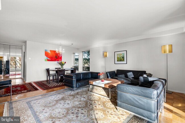 Building Photo - 1435 4th St SW