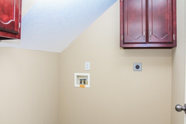 Building Photo - 20 Cypress Ridge Cove