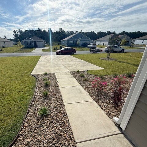 Building Photo - 456 Samara Dr
