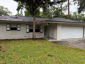 Building Photo - Mandarin Brick Home on nice lot