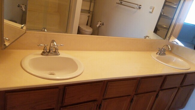 Building Photo - 3857 N Paseo de las Canchas