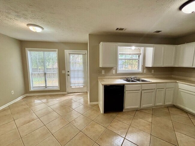 Building Photo - 3484 Shady Woods Cir