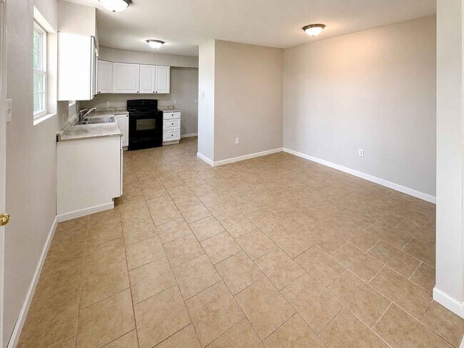 Building Photo - 8607 Sherrywood Dr