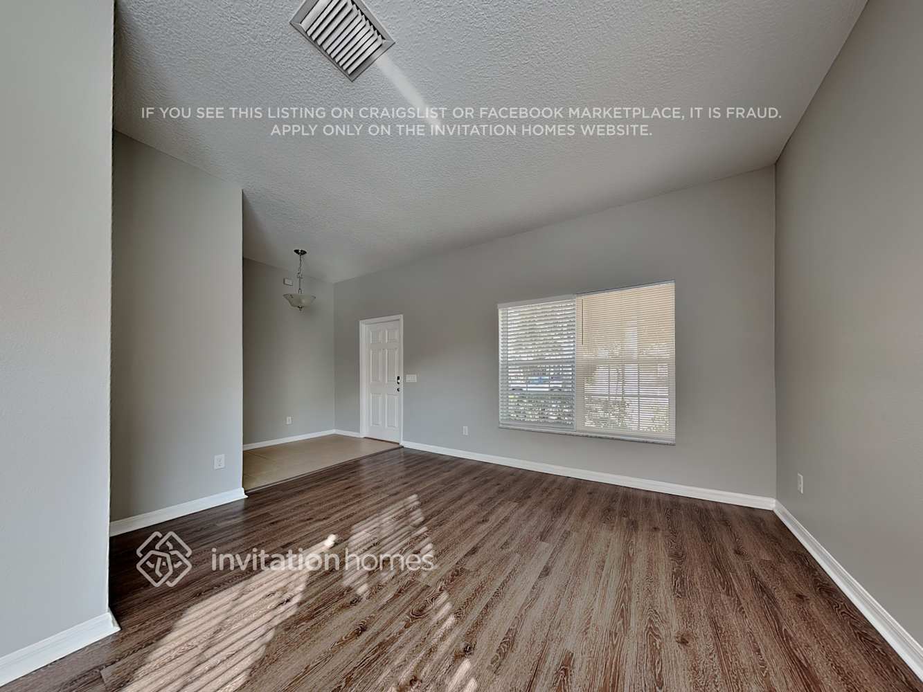 Building Photo - 5905 Lilac Lake Dr