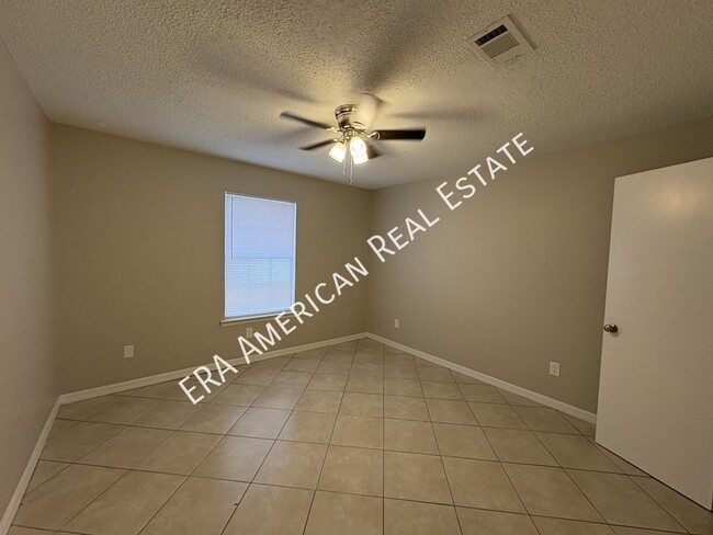 Building Photo - 3354 La Leyenda Ct