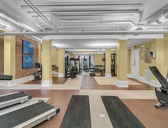 Building Photo - 2x2 Conveniently located. Large open concept, bright and updated: 1075 square feet.