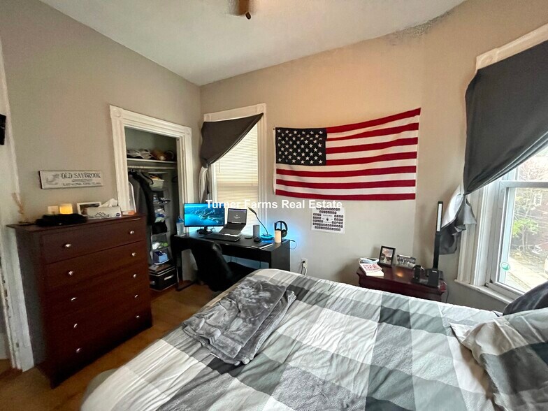 Building Photo - 36 Cherokee St