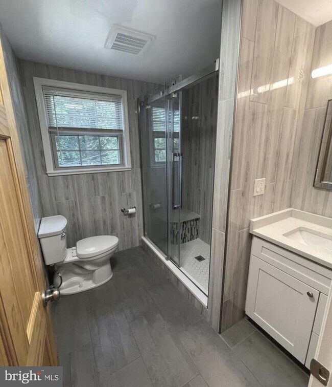 Building Photo - 21 W Golf Club Ln