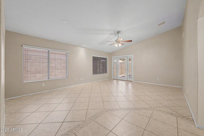 Building Photo - 6602 W Desert Hollow Dr