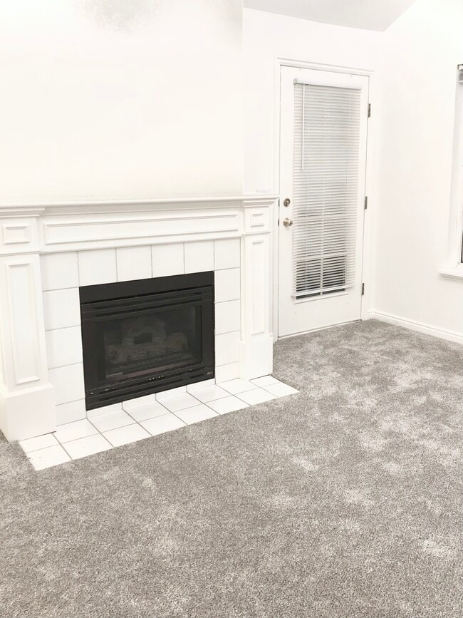 Building Photo - 86 N Garden Park Dr