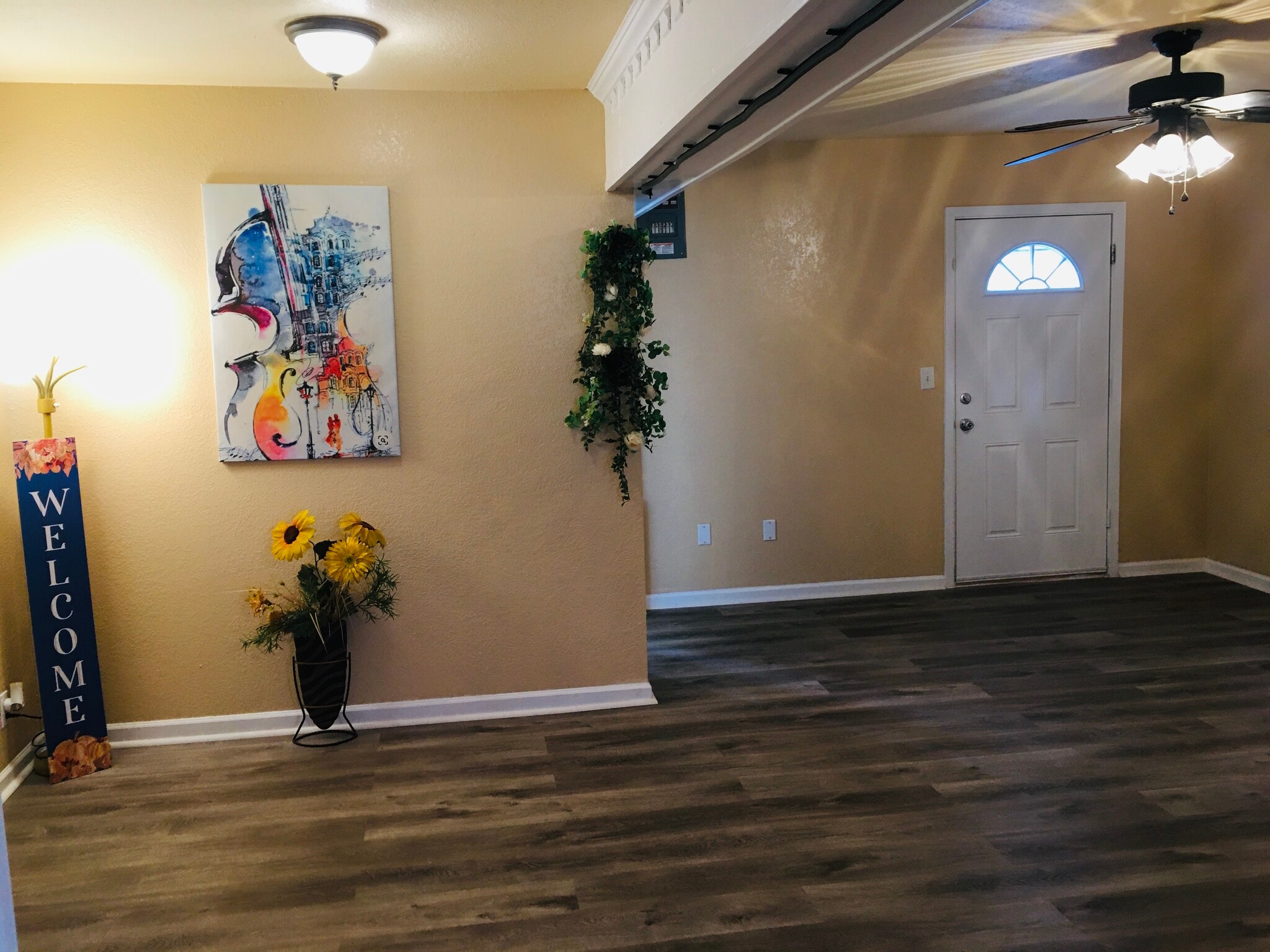 Living room 1 - 304 SE 2nd St