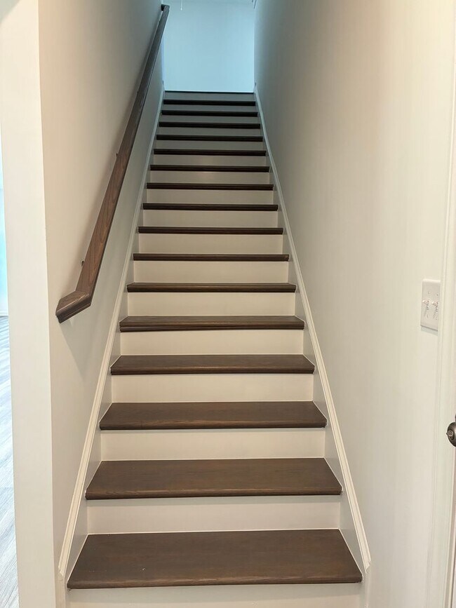 Building Photo - BRAND NEW SINGLE FAMILY HOME IN LOGANVILLE