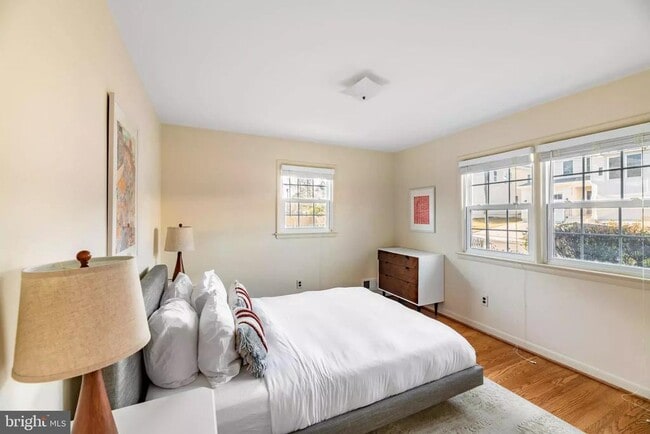 Building Photo - 4706 8th Rd S