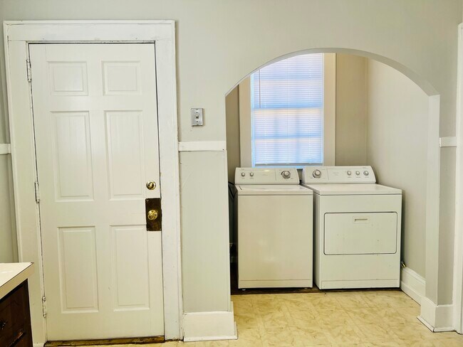 Laundry Area (back door on right) - 2602 Plum St