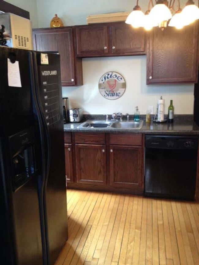 Building Photo - 2717-2719 Aldrich Ave S