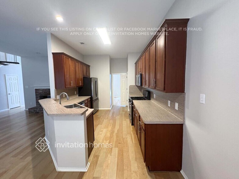 Building Photo - 3002 Wren Ln