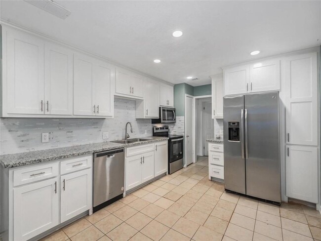 Building Photo - 1116 2nd St
