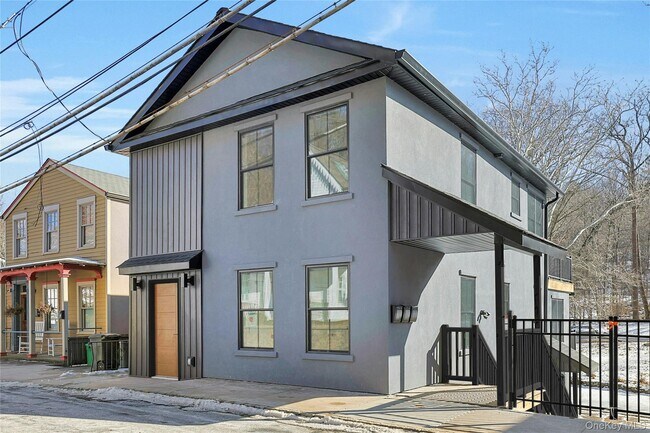 Building Photo - 229 Piermont Ave