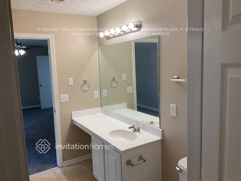 Building Photo - 3280 Sable Trl