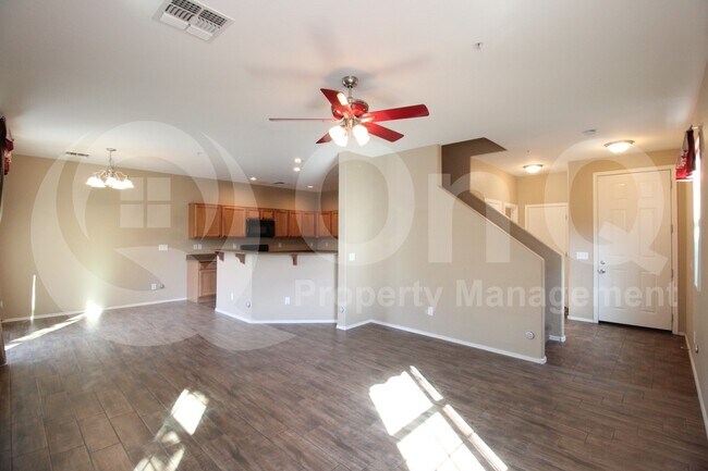 Building Photo - 1255 S Rialto