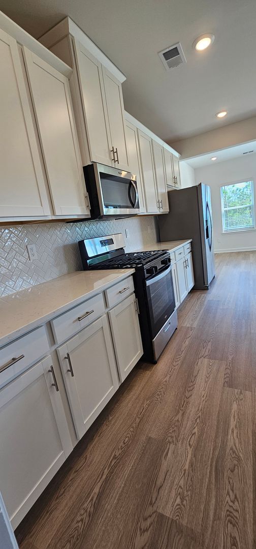 Building Photo - 3 Bed | 2.5 Bath | 2-Car Garage | Brand-New Waterside Home