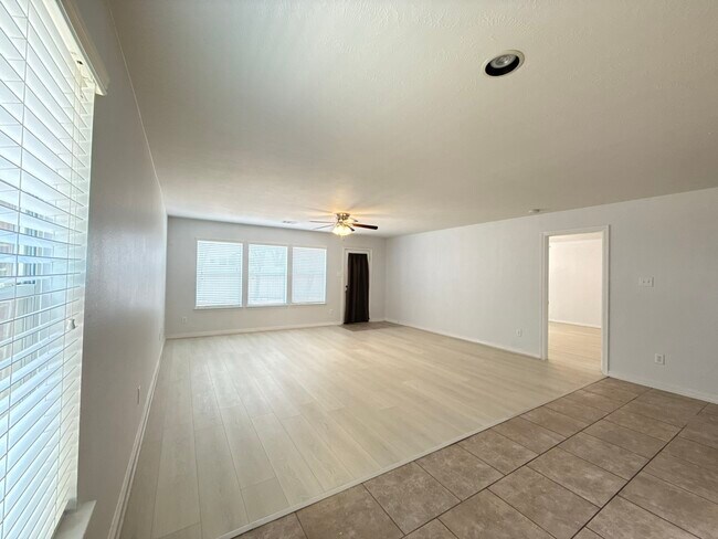 Building Photo - 4127 Longmont Hills Ln