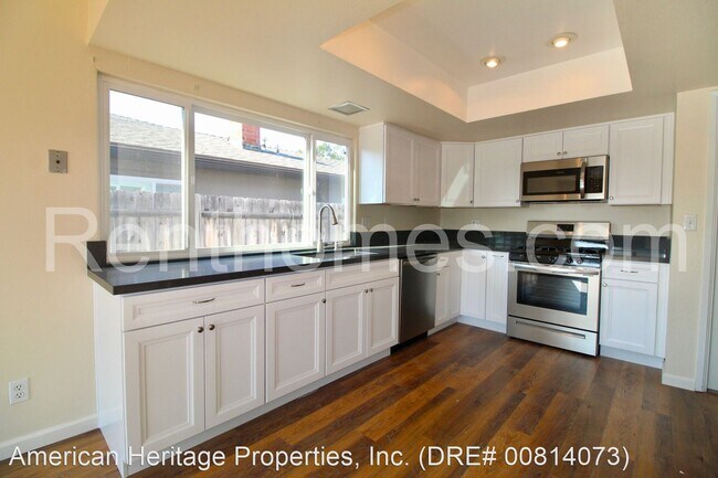 Building Photo - 4 br, 2 bath House - 3915 Broadlawn Street