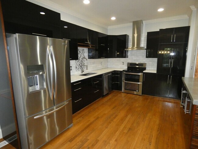 Building Photo - Hidden Gem for Rent in Highland Park!!