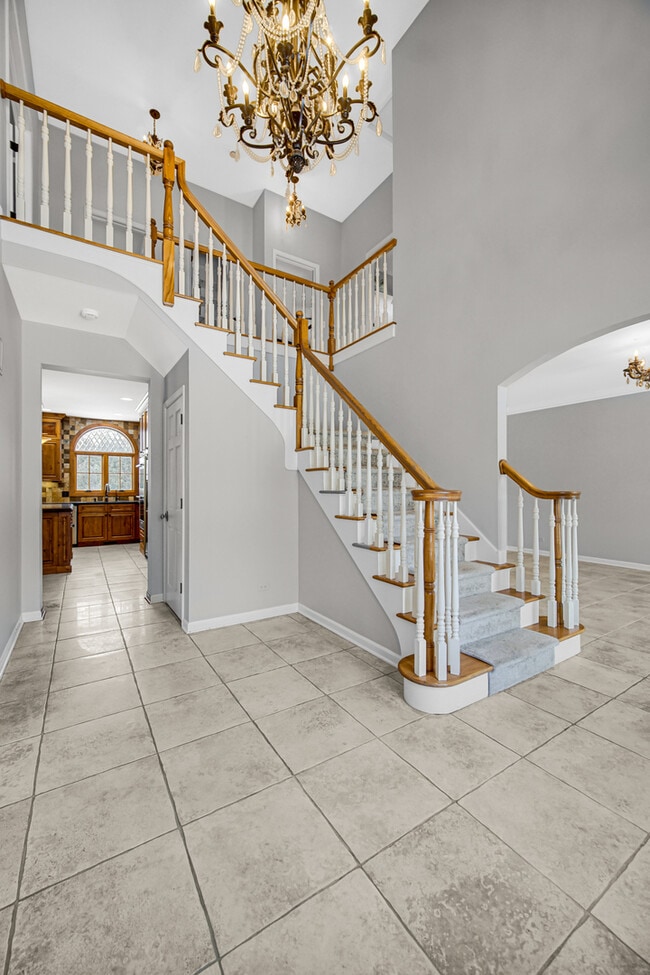 Building Photo - 8S241 Dunham Dr