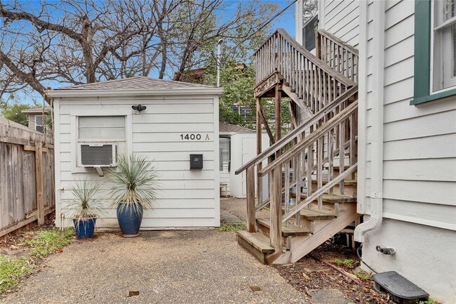 Building Photo - 1300 Lorrain St