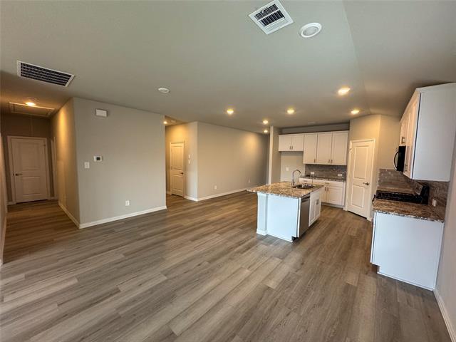 Building Photo - 2110 Dunbar Dr