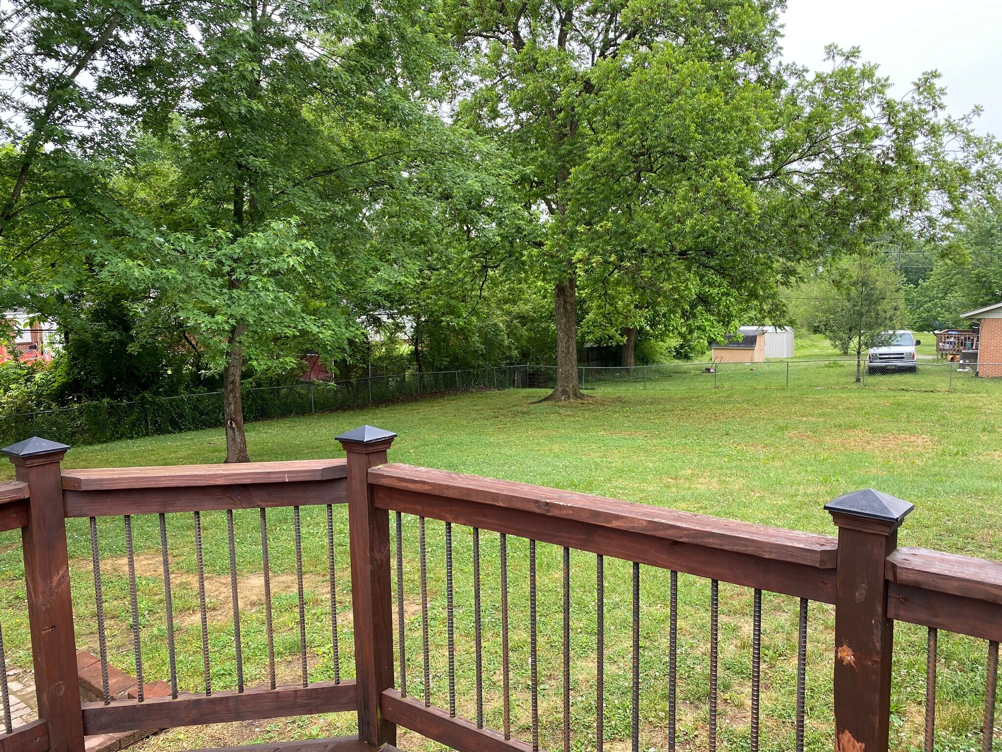 Building Photo - 335 E 17th St