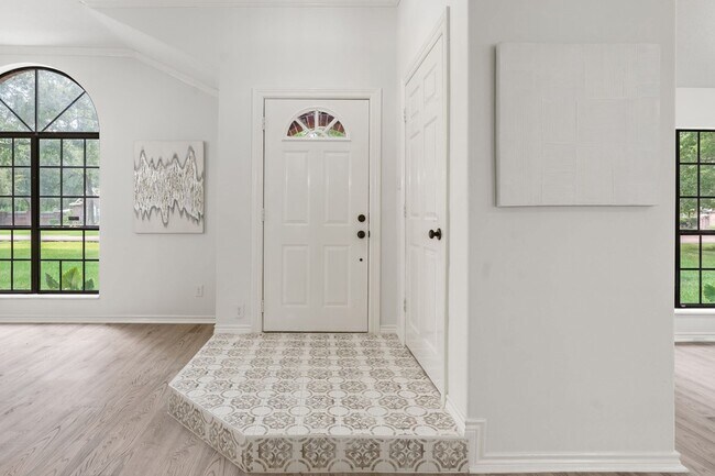 Building Photo - 10 Autumn Oaks Dr