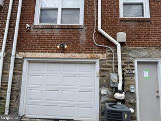 Building Photo - 6860 Radbourne Rd