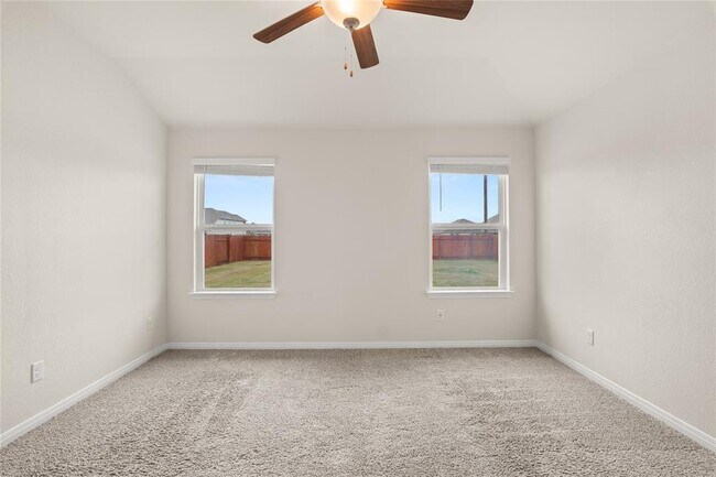 Building Photo - 105 Saviano Rd