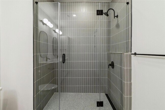 Building Photo - 1701 Simond Ave Ave