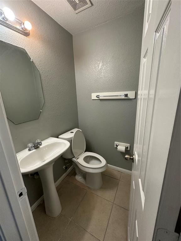 Building Photo - 4043 Hawthorn Glen Ct