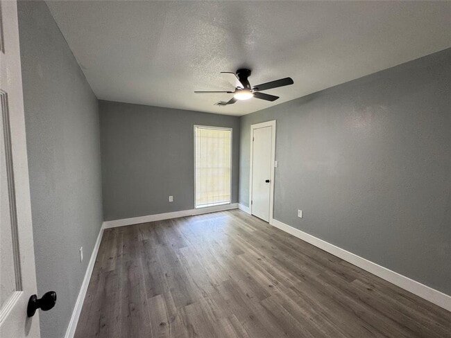 Building Photo - 4122 Dacca Dr