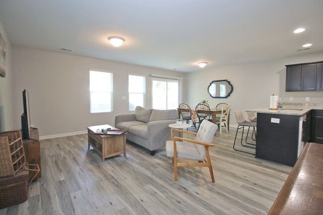 Building Photo - Craftsman Style 3BR 2.5BA for rent!