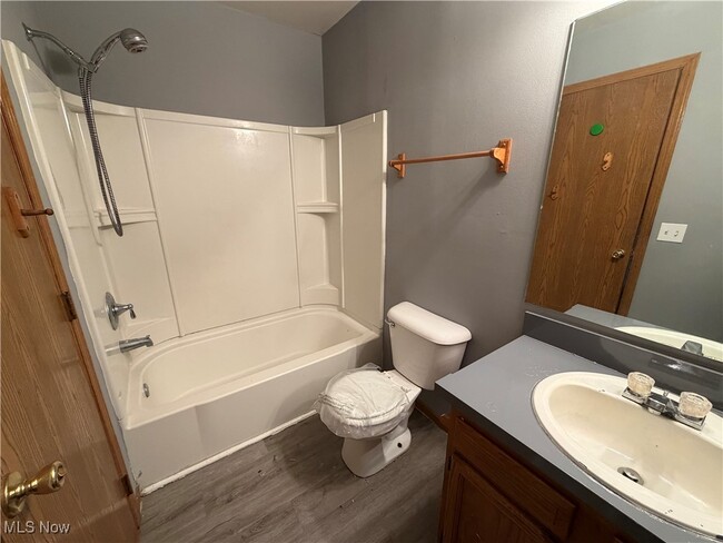 Building Photo - 4154 E 95th St