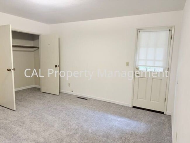 Building Photo - Beautiful 3-Bedroom Pebble Beach Home!